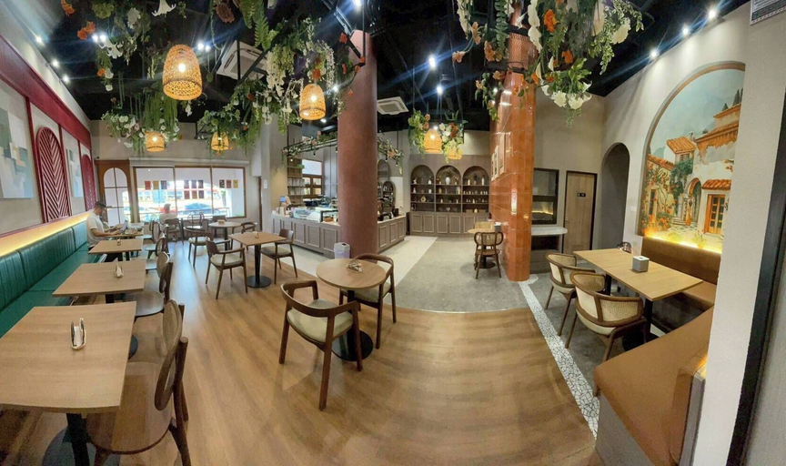 Food & Drinks 5, Diff Apartel, Phra Nakhon
