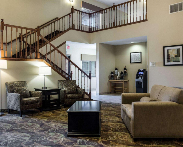 Public Area 2, Quality Suites Near West Acres, Cass