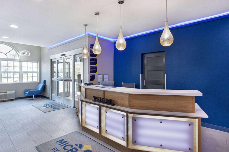 Public Area 2, Microtel Inn & Suites by Wyndham Manchester, Coffee