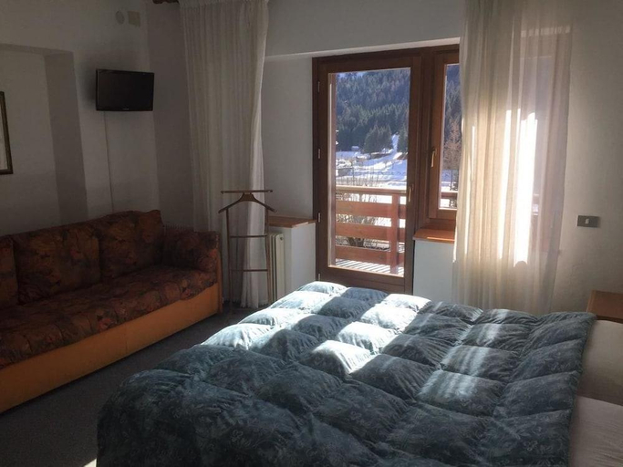 Bedroom, Hotel Diana, Belluno