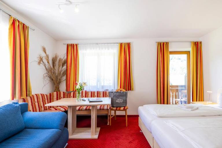 Bedroom 3, AlpinSpa zur Post Apartment - Bergbahn im Sommer 2026 inklusive, Sankt Johann im Pongau