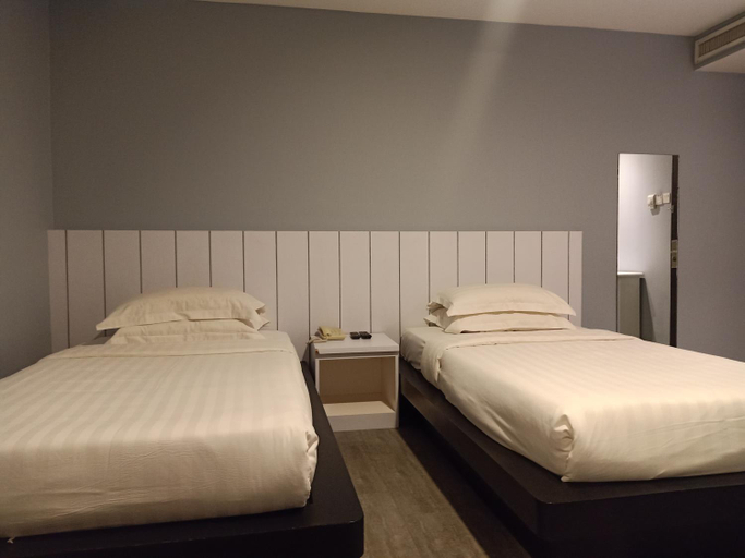 Bedroom 8