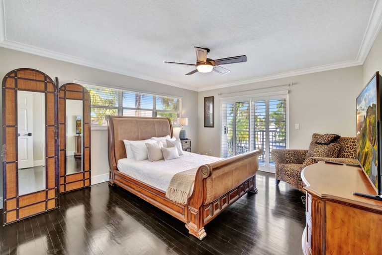 Room 3, Serenity Villa Water Front, Broward