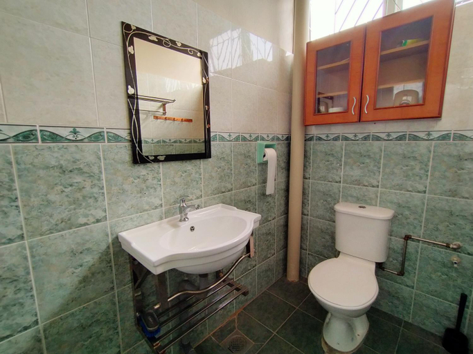 Others 4, Malim Joyous Homestay - rent room only, Malacca City