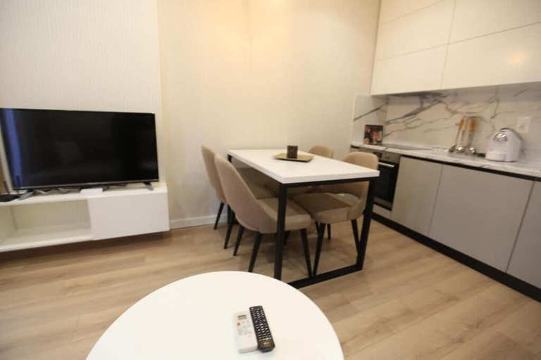 Others 5, Arkle Apartment 1, Tiranës