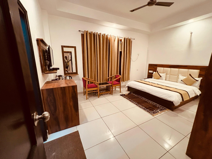 Bedroom 2, Tulip Resort, Garhwal
