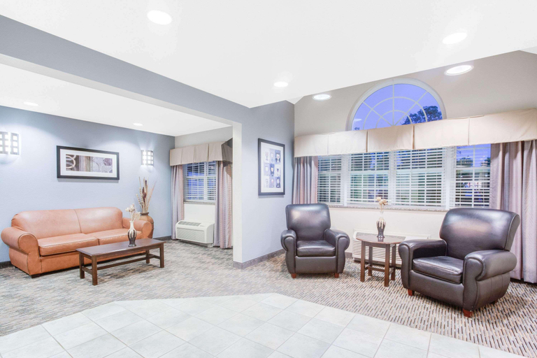 Public Area 2, Microtel Inn & Suites by Wyndham Bath, Steuben