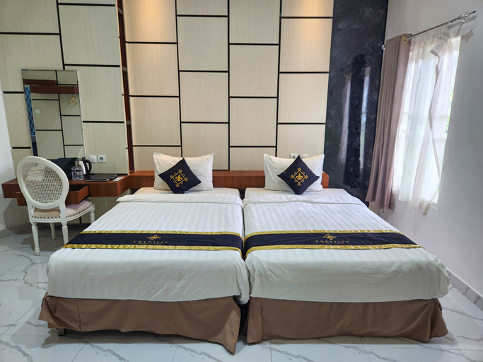 bedroom 12