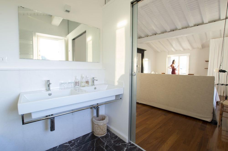 Bathroom 3, La Sosta di Ottone III, La Spezia