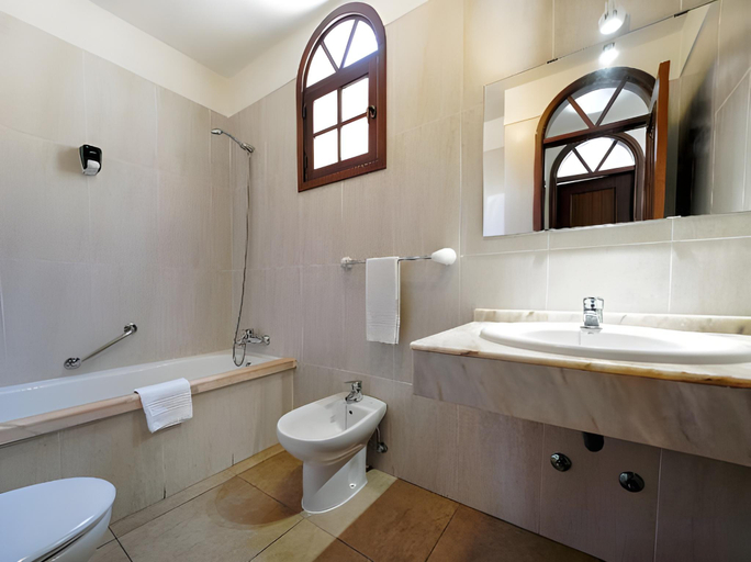 Bathroom 3, Laguna Park 2 Apartments, Santa Cruz de Tenerife
