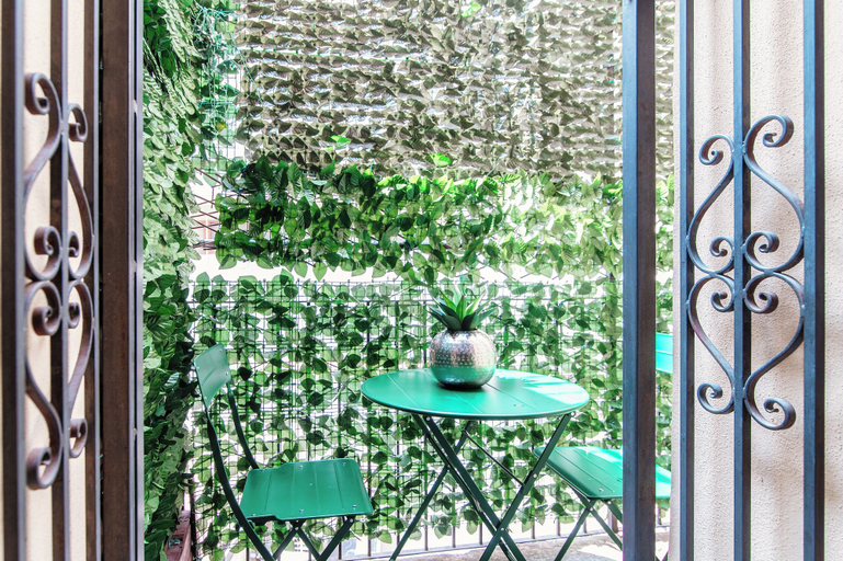 Others 2, Chic apt near Duomo di Como, Como