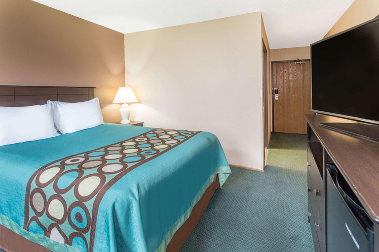 Bedroom 3, Super 8 By Wyndham Austin Mn, Mower