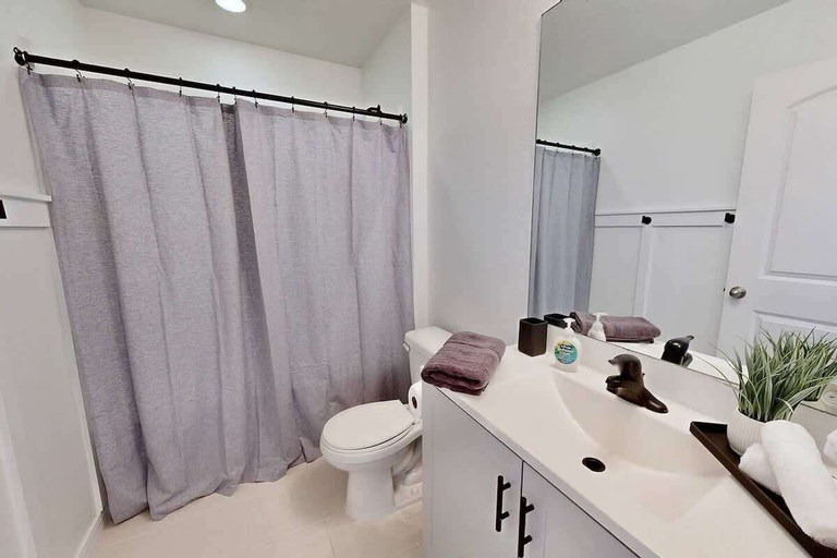 Bathroom 4, Brooksville Retreat! 3 Bed, 2 Bath!, Hernando