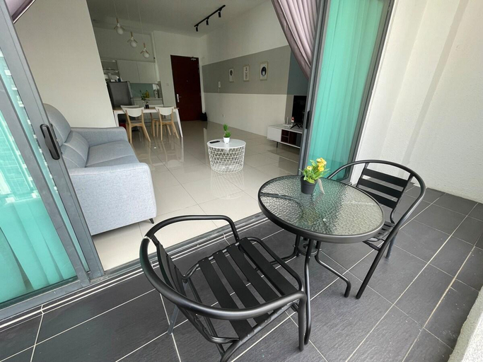 Balcony/terrace 3, Perling 8scape 3BR Comfy Zone nr Bukitindah/Sutera, Johor Bahru