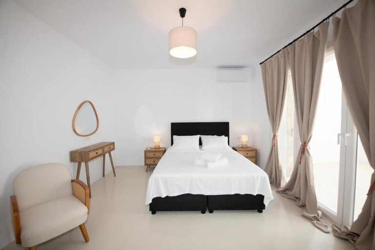 Room 5, Adyton Luxury Suite Mykonos Exclusive Pool Oasis, South Aegean