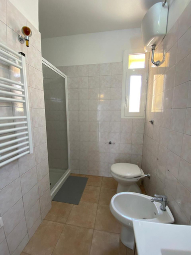 Shower 3, Luci, Livorno