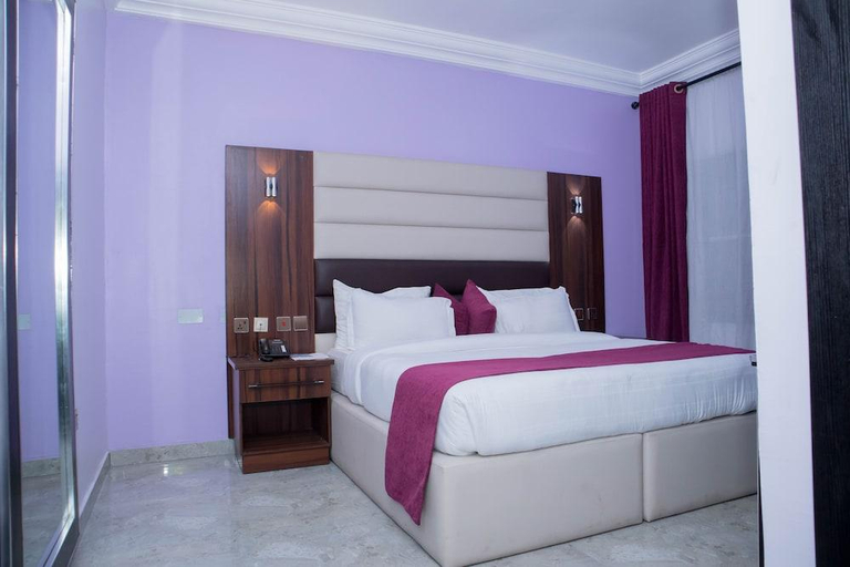 Bedroom 2, Meritz Hotels and Suites, Obio/Akp