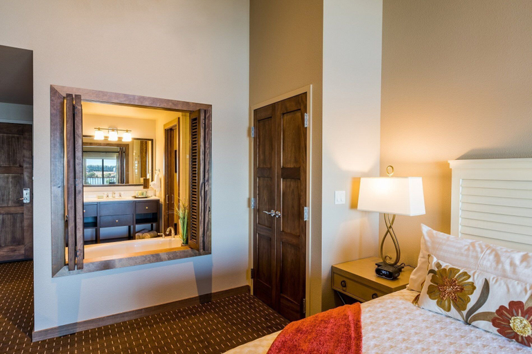 Bedroom 3, The Lodge at Columbia Point, Benton