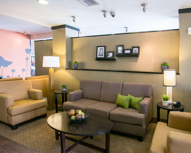 Public Area 2, Sleep Inn & Suites Austin Northeast, Travis