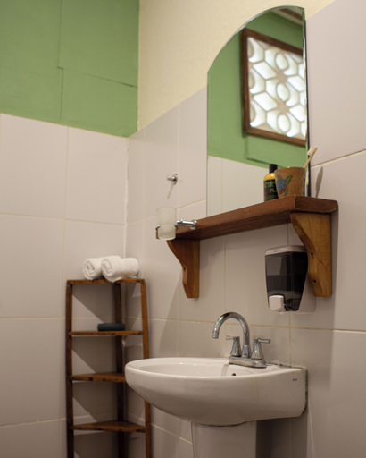 Bathroom 4, CASA MARIMBA, Masaya