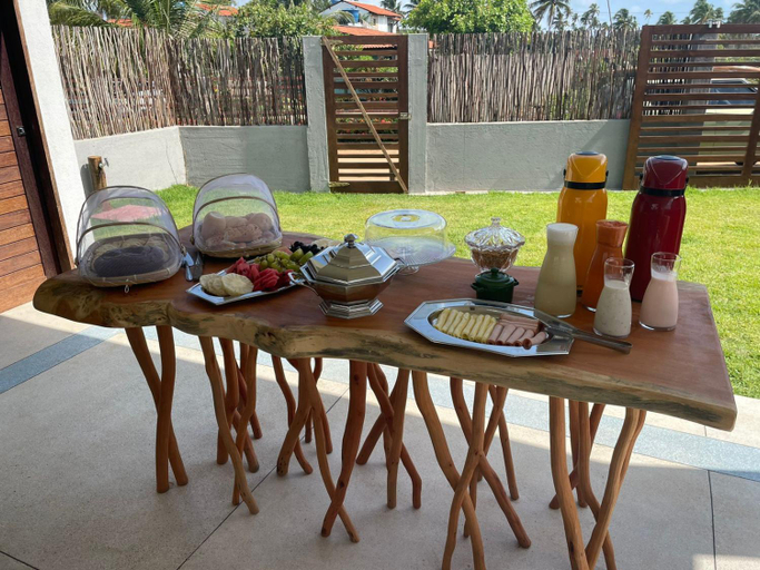 Food & Drinks, Carrapicho Patacho com Piscina Privativa, Porto de Pedras