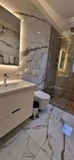 Bathroom 3, Arkle Apartment 1, Tiranës