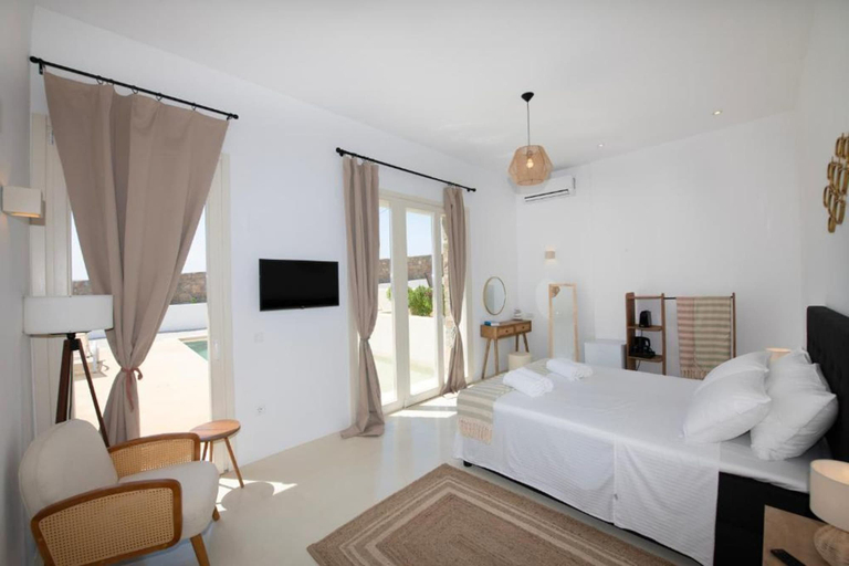 Room 4, Adyton Luxury Suites Mykonos Poolside Luxury, South Aegean