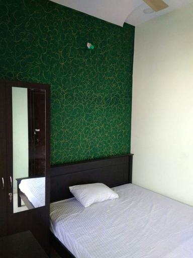 Bedroom 2, Hotel Muskan, Raipur