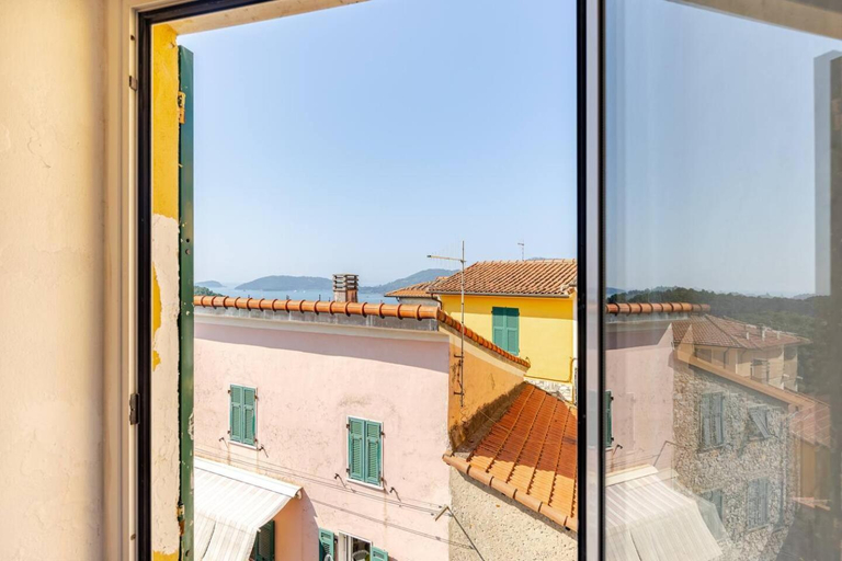 Others 4, LE SOLEIL DOREE' Maison Du Mere' LERICI 5 TERRE, La Spezia