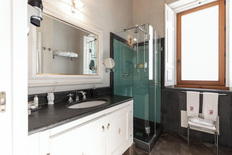 Bathroom 3, Locanda Gulfi, Ragusa