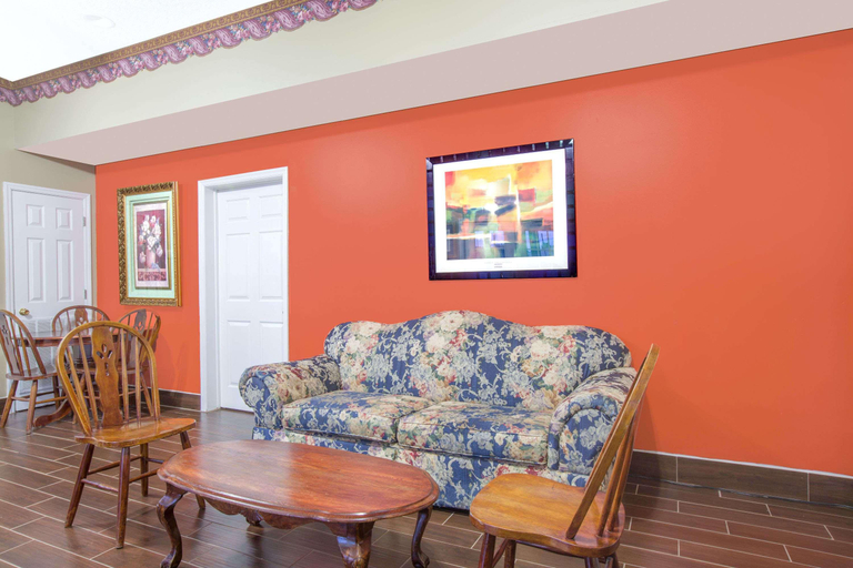 Public Area 3, Americas Best Value Inn Talladega, Talladega