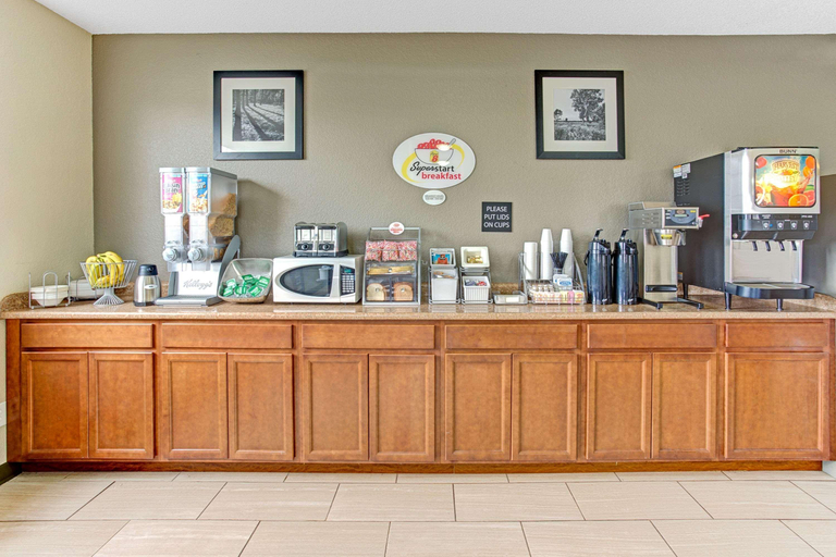 Others 5, Super 8 by Wyndham Gurnee, Lake