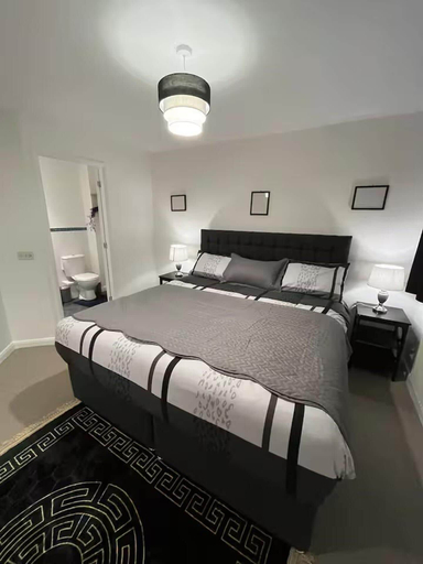 Room 4, Central 2-Bed Apartment - Sleeps 5 & Free Parking, Derby