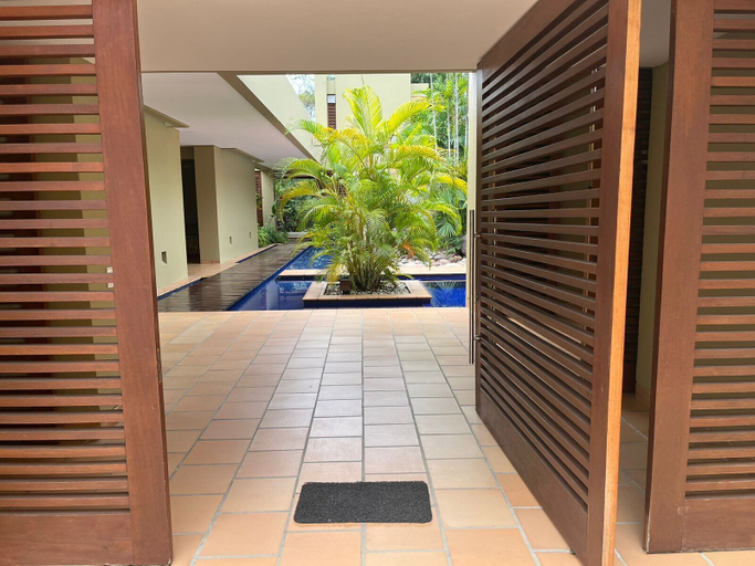 Room 4, w Astonishing 5BR House w Pool in Anapoima, Anapoima