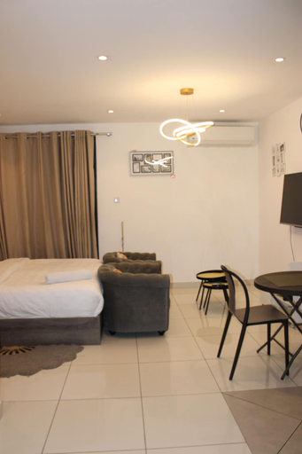 Bedroom, PillowPetal, Accra