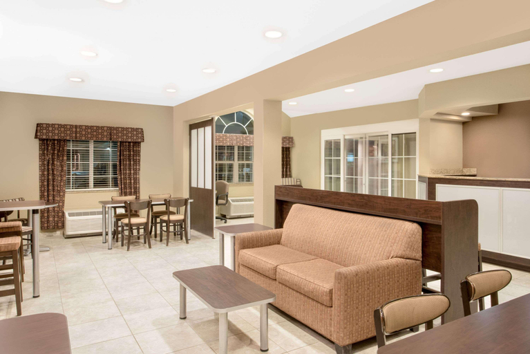 Public Area, Microtel Inn & Suites By Wyndham Midland, Midland