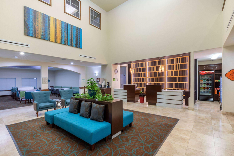 Public Area 2, La Quinta Inn & Suites New Caney, Montgomery