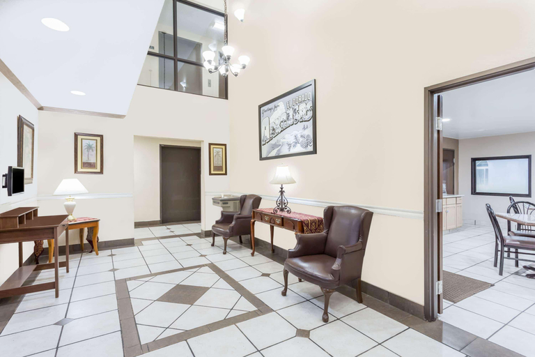 Public Area 2, Super 8 by Wyndham El Dorado, Union