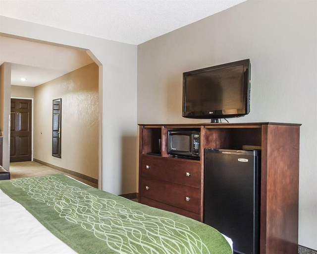 Public Area 2, Comfort Inn US Hwy 80, Marengo