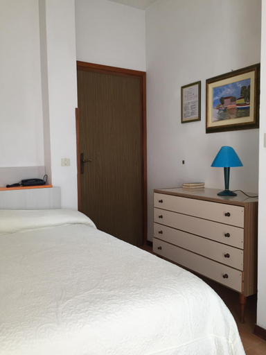 Bedroom 3, hotel halifax jesolo, Venezia