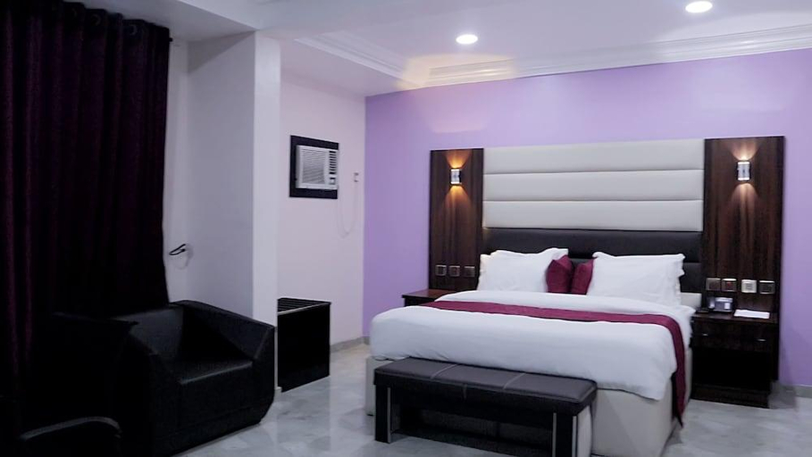 Bedroom 2, Meritz Hotels and Suites, Obio/Akp