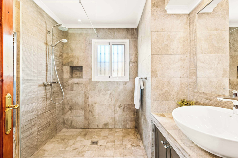Bathroom 4, Villa Buenavida, Málaga