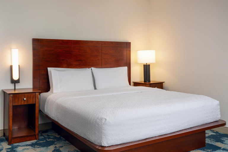Bedroom 3, Hampton Inn & Suites Knoxville-Turkey Creek/Farragut, Knox