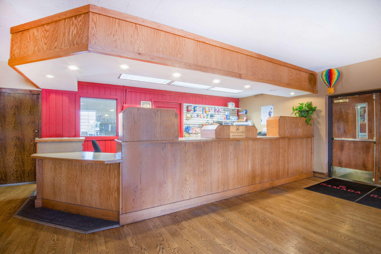 Public Area 2, Ramada by Wyndham Albuquerque Airport, Bernalillo