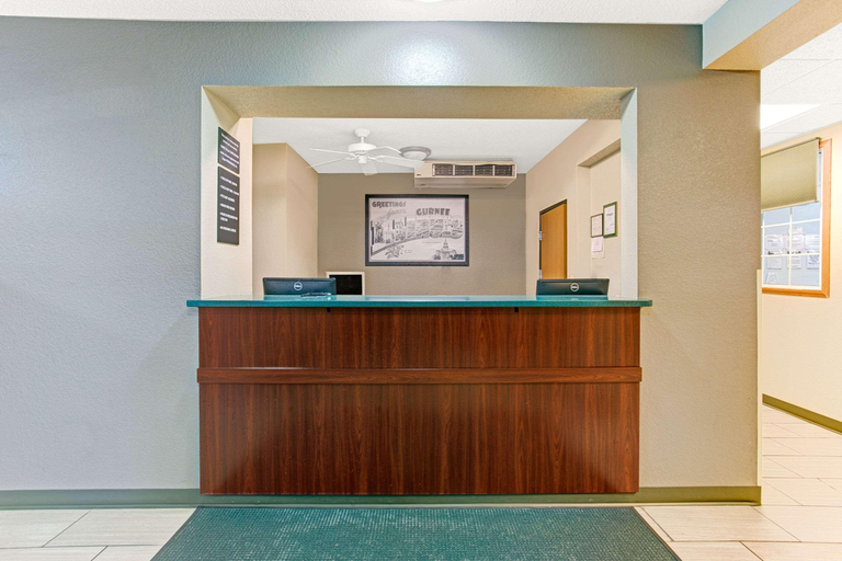 Public Area 2, Super 8 by Wyndham Gurnee, Lake