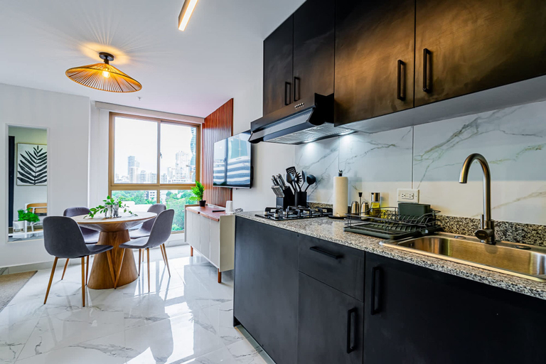 Room 4, w Central 1BR in Vibrant Obarrio, Panamá