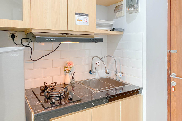 Others 4, Modern Look Studio Grand Kamala Lagoon Apartment By Travelio, Bekasi