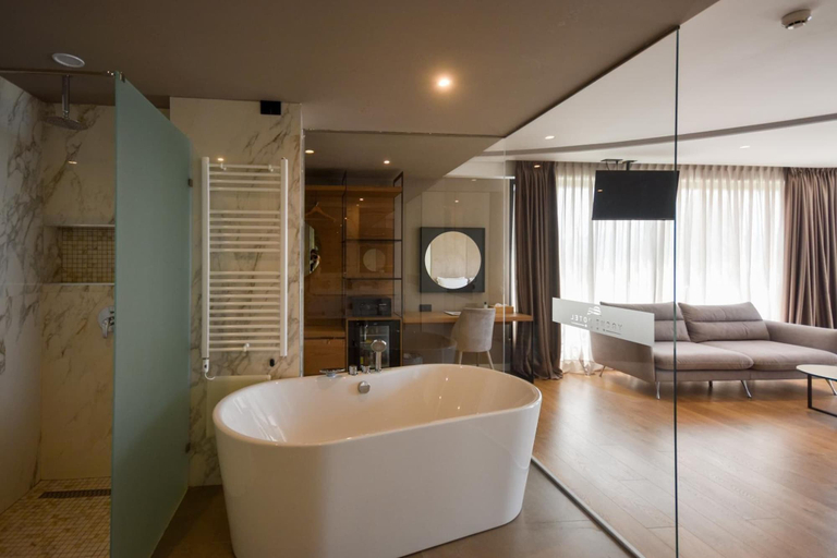 Bathroom 3, Yacht Hotel, Vlorës