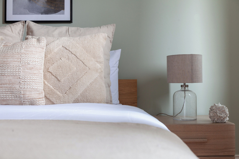 Others 5, Trendy Flat in St Katharine, London