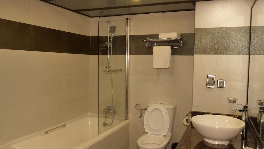 Bathroom 5, Hotel Presidential, Port Harcourt, Obio/Akp